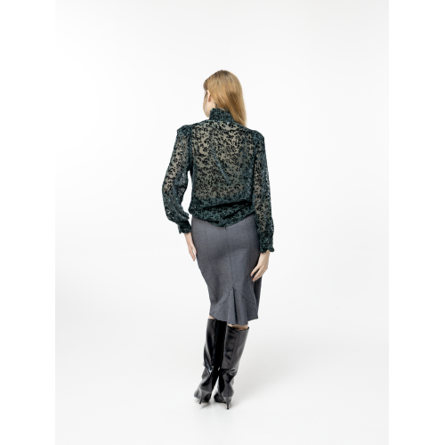 Chemisier en velours dévoré vert...