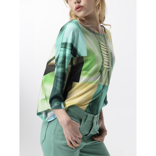 Lyanna Top in jersey with a botanical patchwork print 2