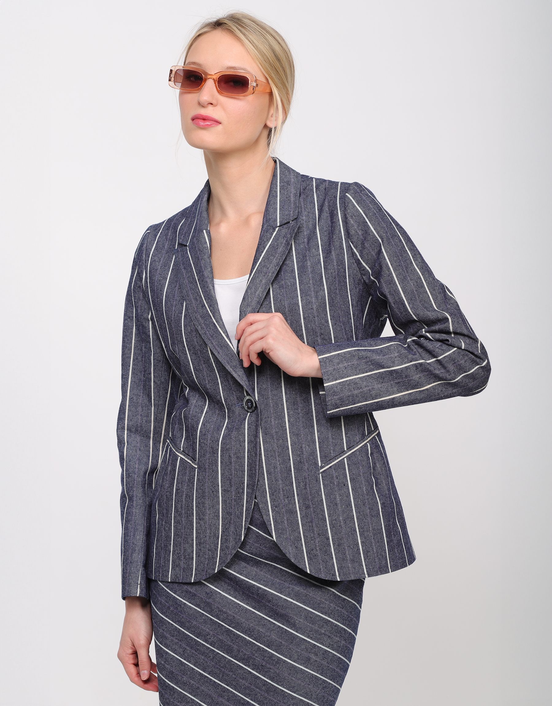 Blue denim blazer with white stripes