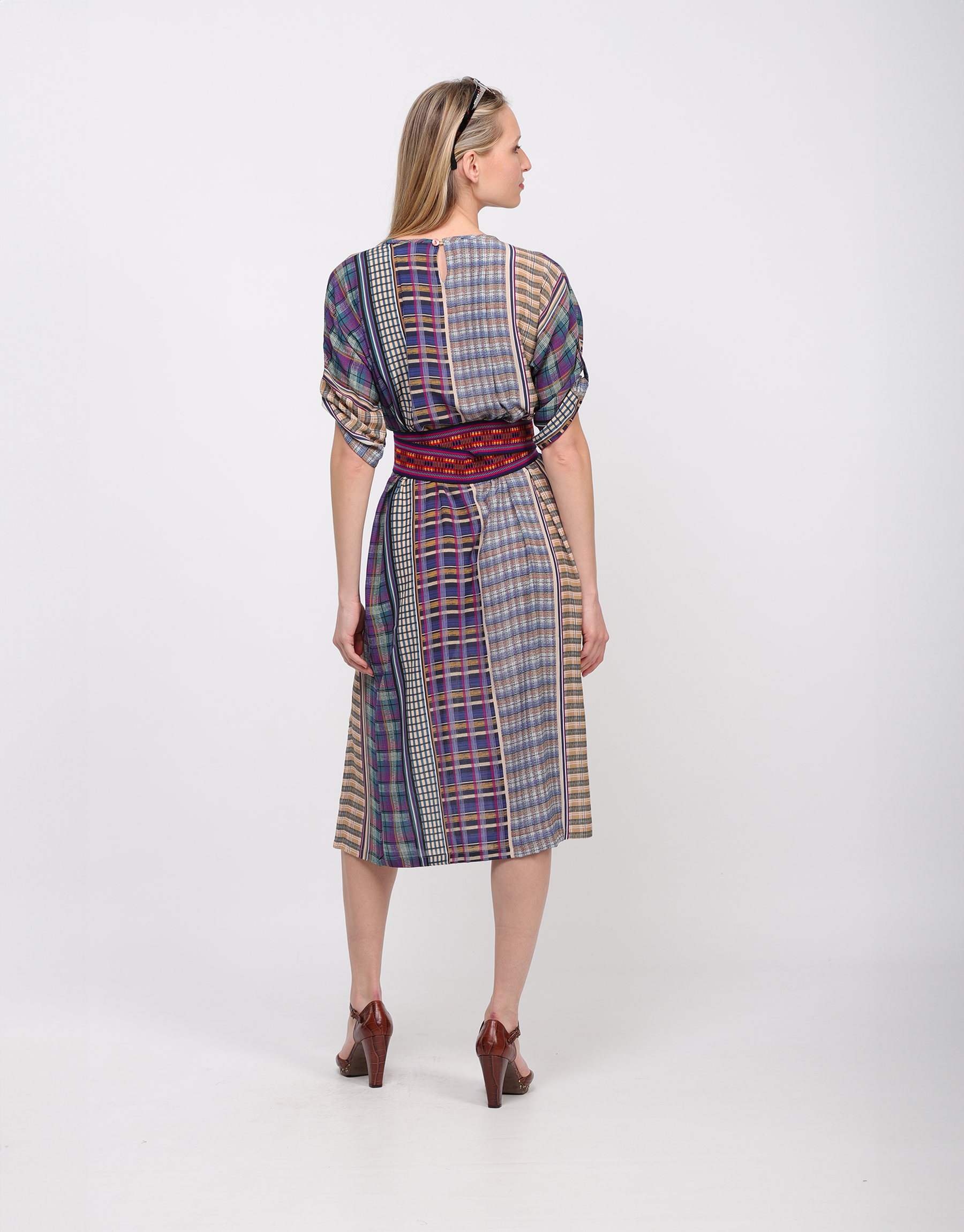 Robe droite fluide en viscose imprimé madras patchwork dans les camaïeux de bleus 