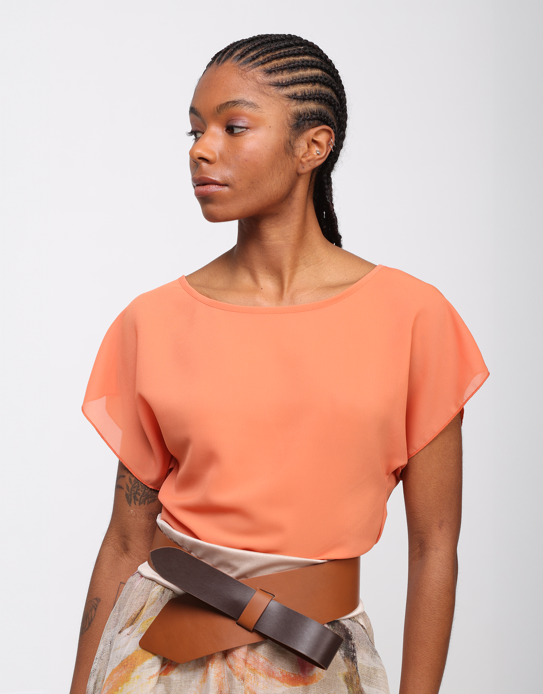 Tee-shirt col bateau en crêpe georgette orange