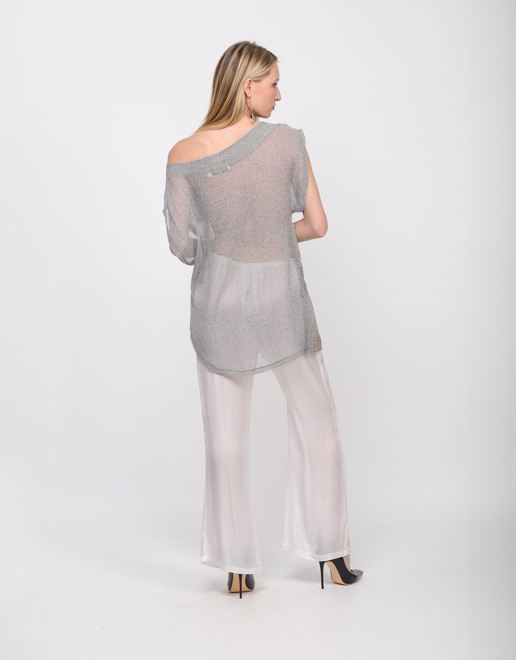 Embroidered tunic in cotton mesh and grey and white linen 